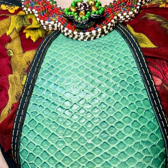 Vintage Mary Frances Beaded Floral Bucket Bag - Picture 11 of 12